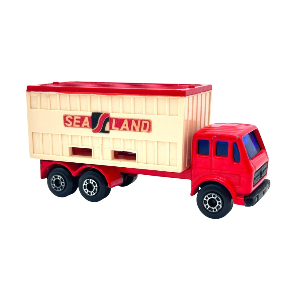 1976 Matchbox Mercedes Semi Truck Die-Cast Toy Red Cab Cream Trailer HKP 7233